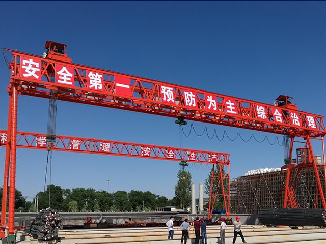 通用門式起重機